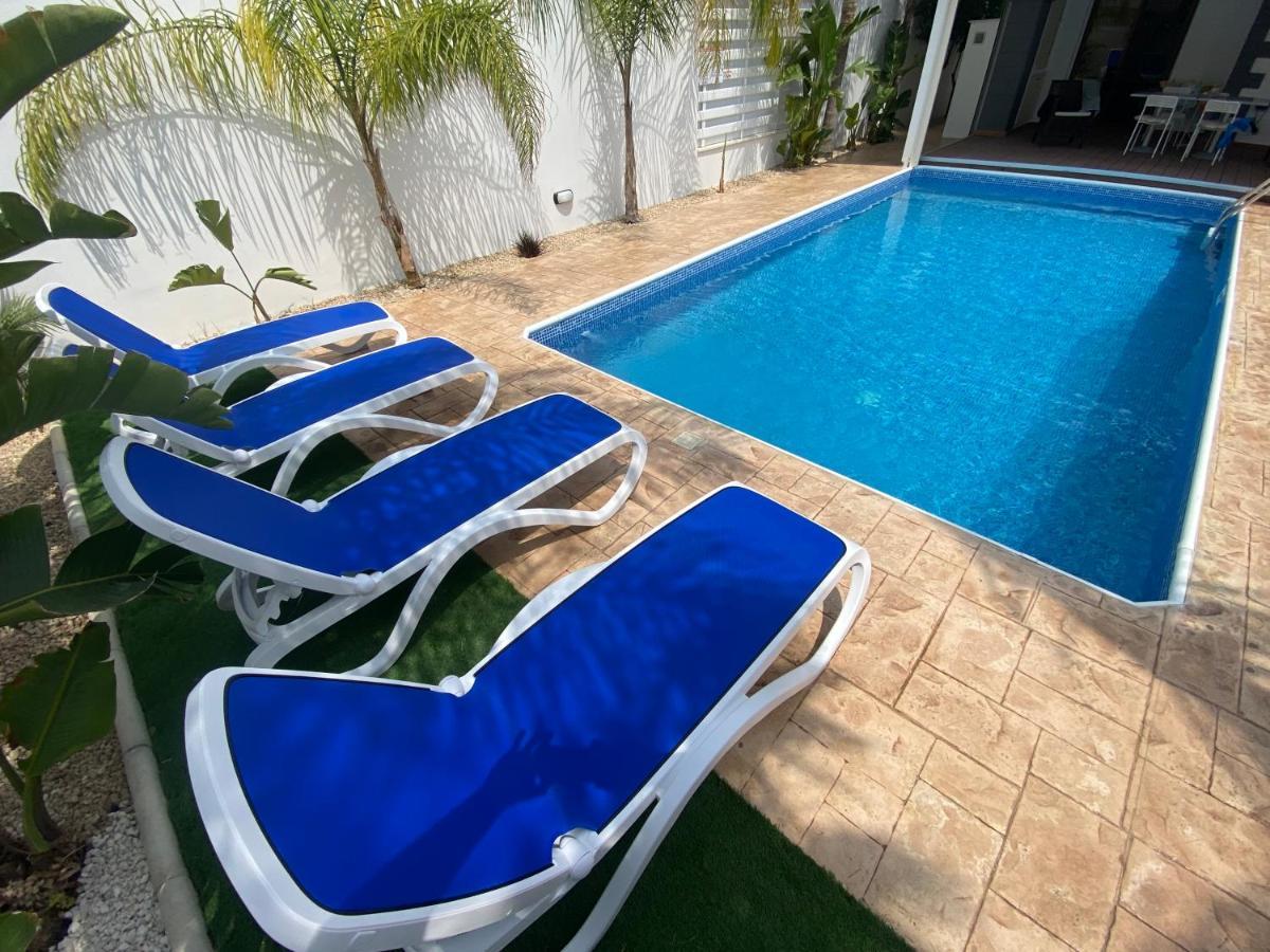 Villa Angel - Exotic Villa 200M From Beach Паралимни Екстериор снимка