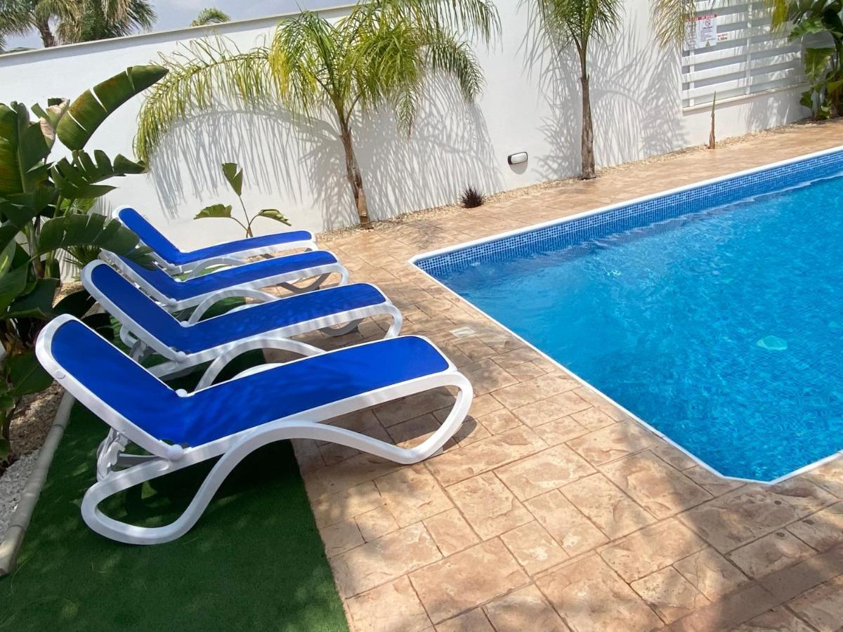 Villa Angel - Exotic Villa 200M From Beach Паралимни Екстериор снимка
